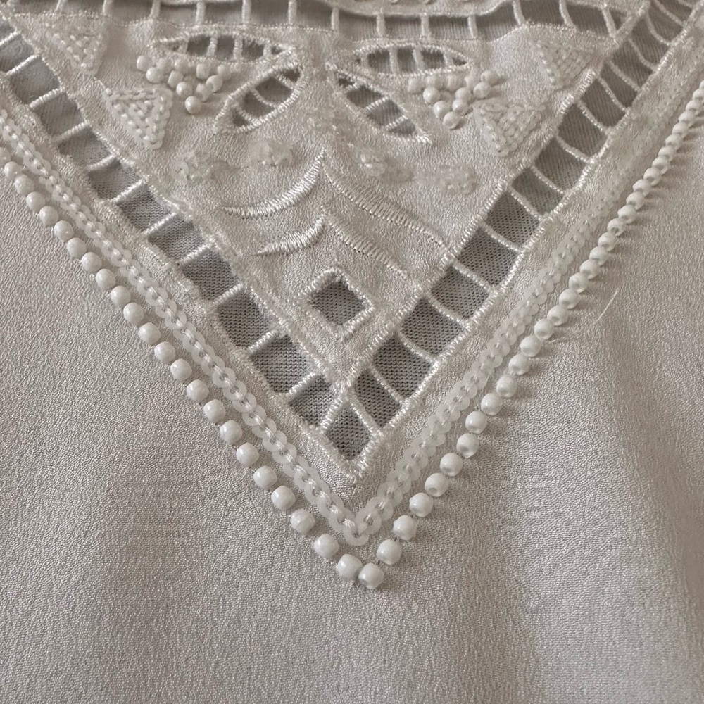 Express Womens White Beaded Lace Trim Cami Top Flowy Soft Size S - Picture 6 of 10